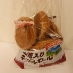 393.山崎製パン＿黒糖入りテーブルロール(14.12.23 YAN)